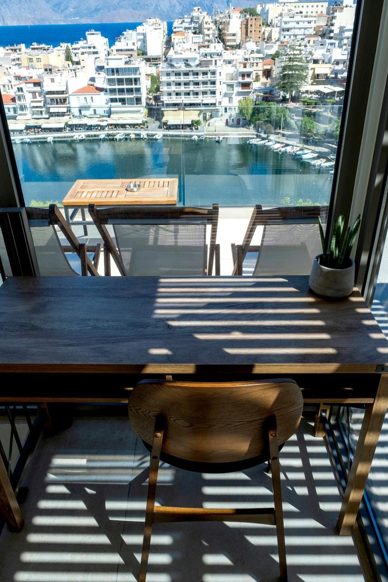 σπίτι με τζακούζι - θέα θάλασσα και λίμνη By Giomameze Appartement Agios Nikolaos